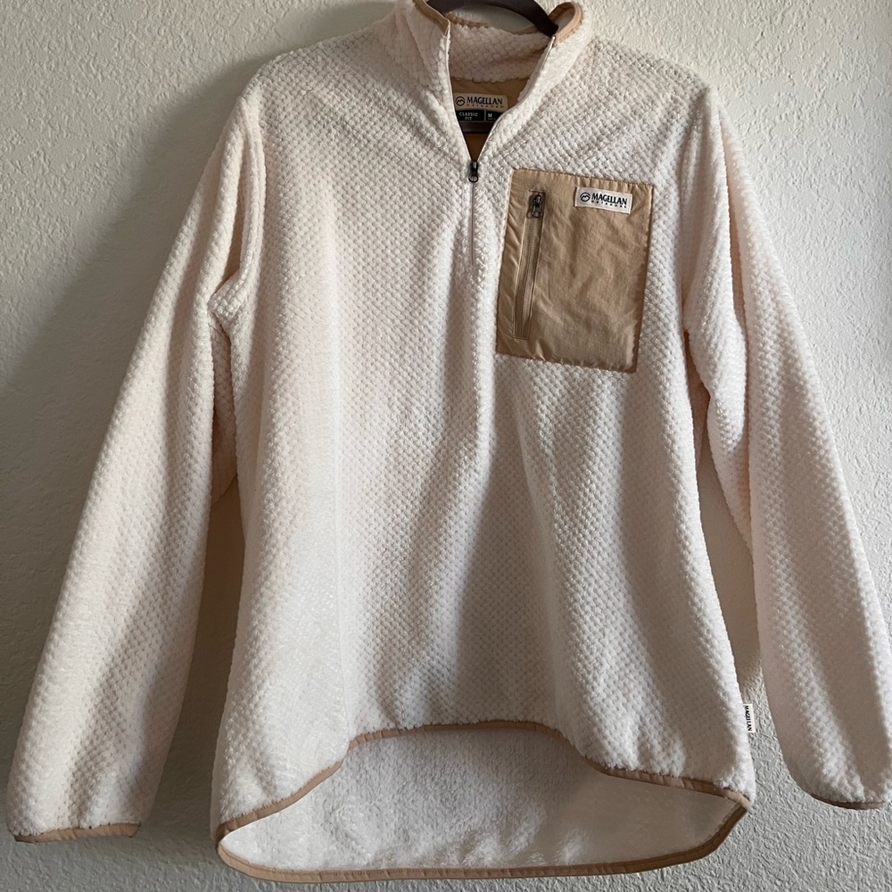 Magellan Outdoors Cream and Brown Fleece Pullover